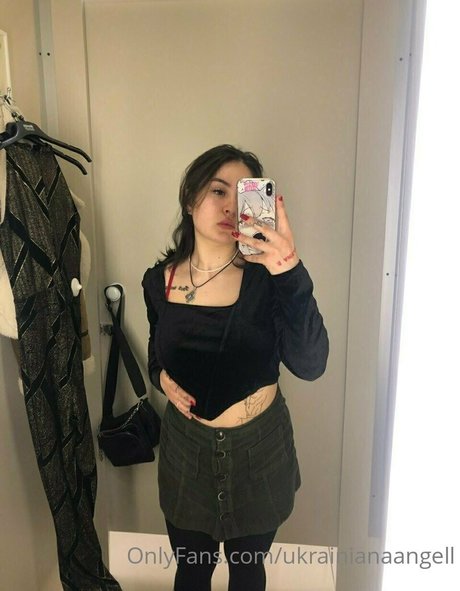 ukrainianaangell pretty model photo