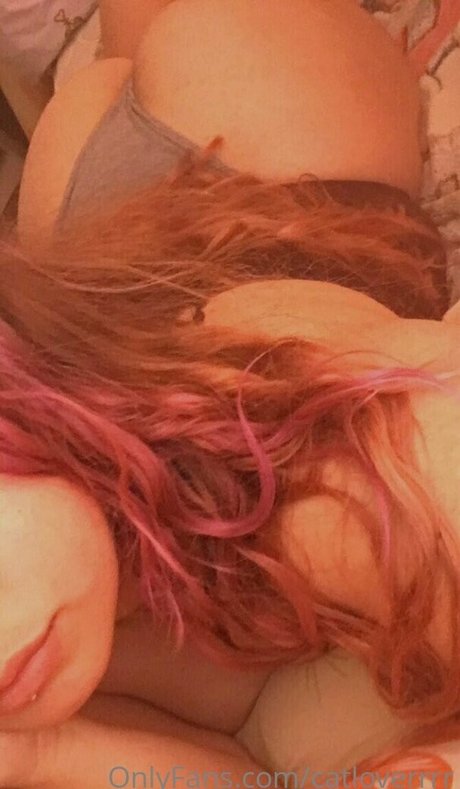 catloverrrr naked star img