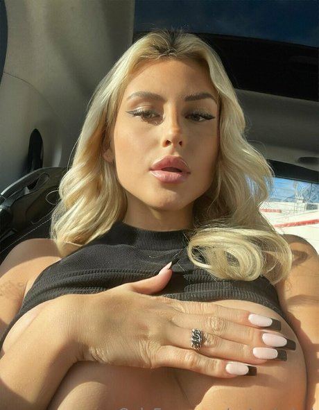 Antonia Rot model sex pics