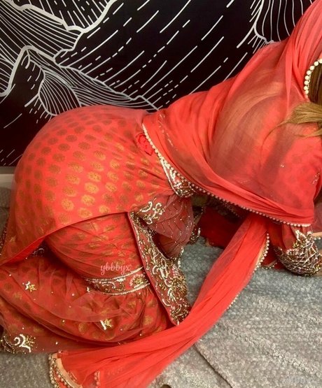 Ybbbyx pornographic actress picture