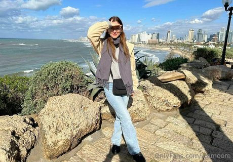 glasses blowjob onlyfans free nude galleries