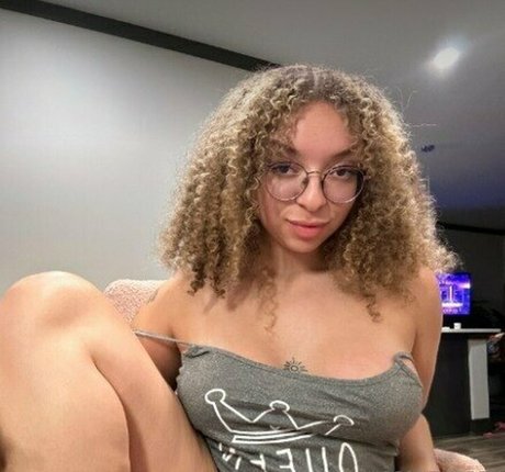 ziirrb best actress picture