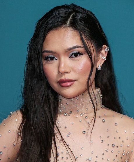 Lisa Yamada free star pics