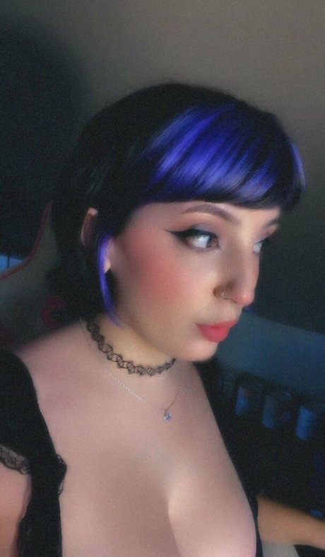 Milky Puddle free pornstar picture