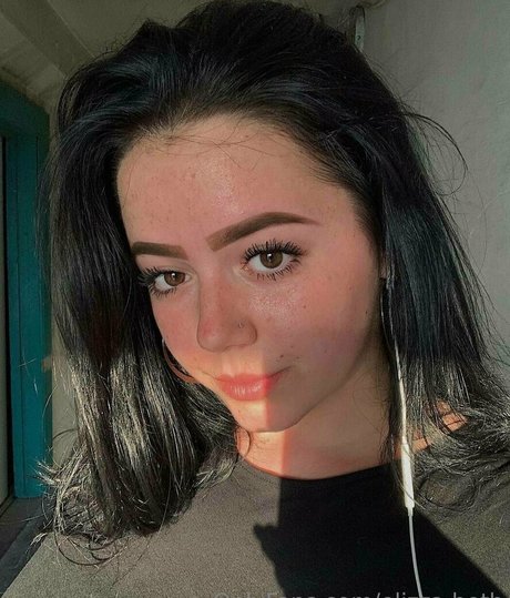 elizza beth star art archive