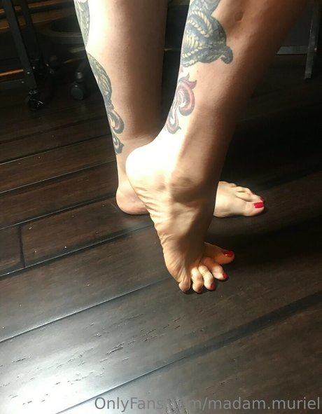 madam muriel model naked image