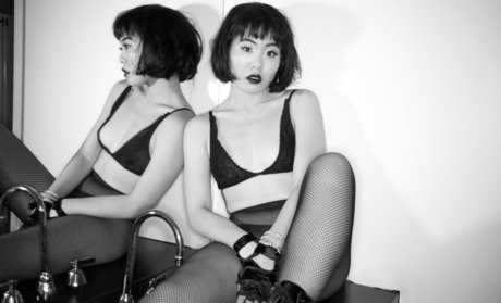 Nicole Kang model high quality image