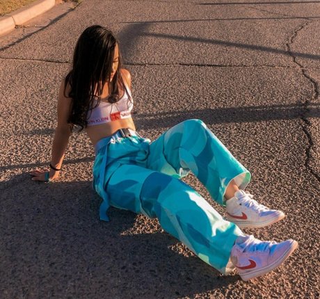 thick latina milf onlyfans free naked photos