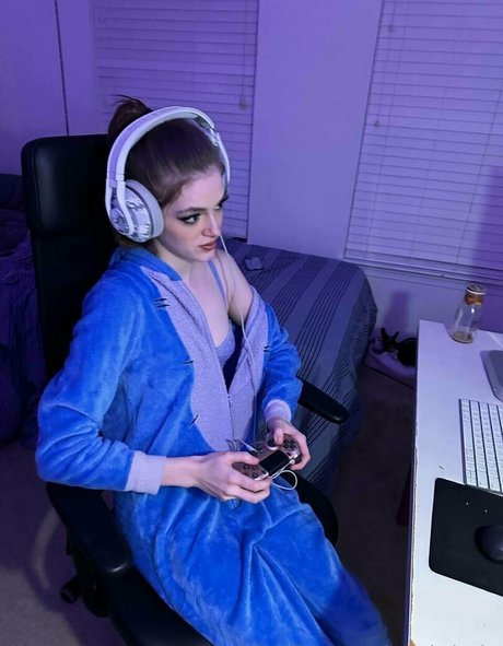 imbabylanie nude model pics