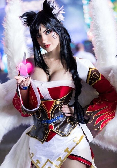 Samanta Bravin naked star gallery