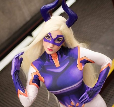 Samanta Bravin model adult photo