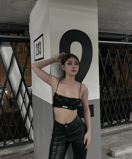 girl onlyfans sexy naked images