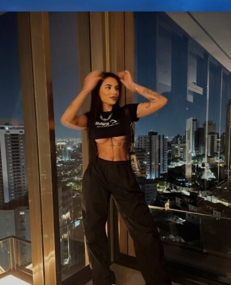 Isa Rockenbach star sexy pictures