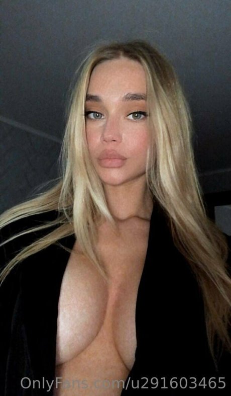 uwetpeach model nudes gallery