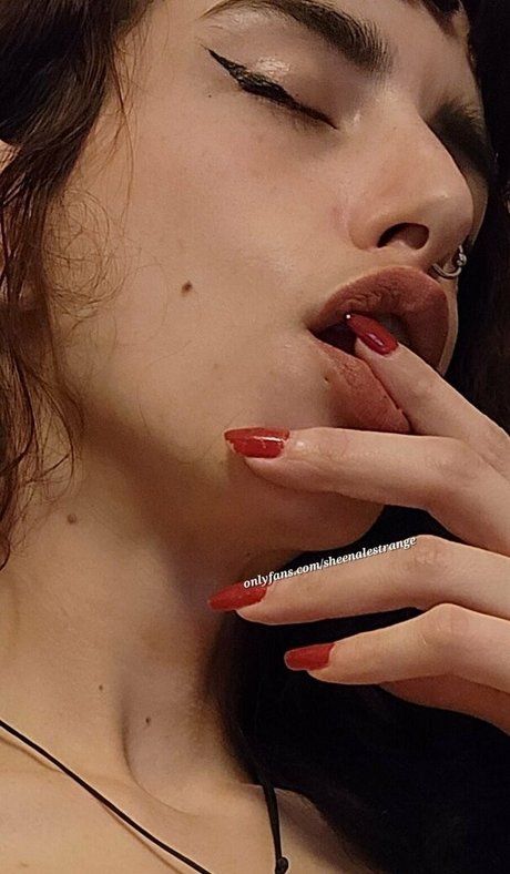 sheenalestrange model top gallery