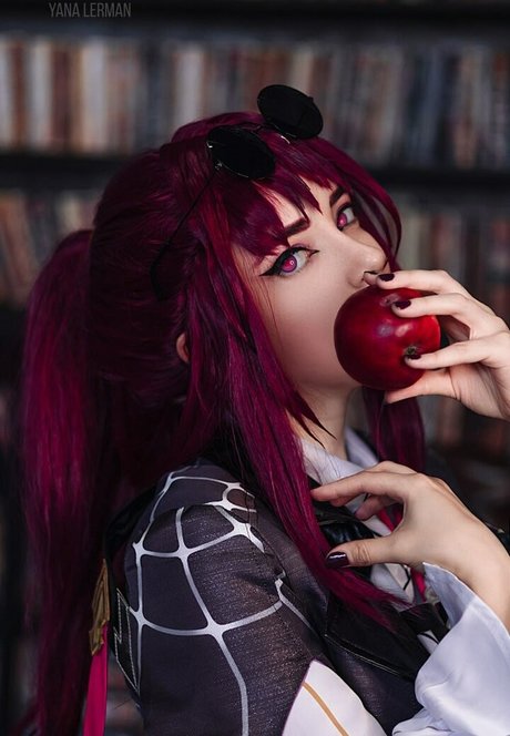 Yana Lerman sexy actress galleries