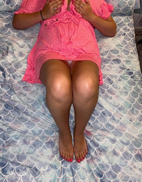 dropdeadfeet naked actress archive