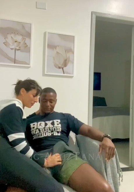 AguzTana model erotic photo