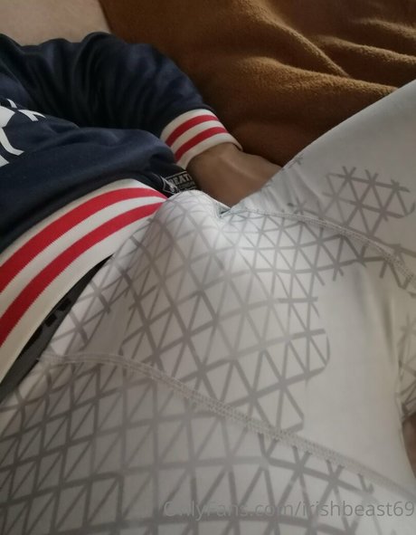 irishbeast69 naked model photo