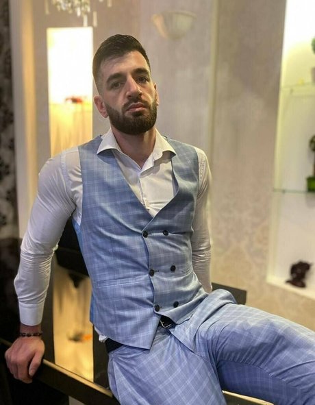 asian influencer onlyfans pornographic picture