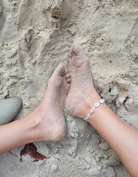 laila lou model xxx photos