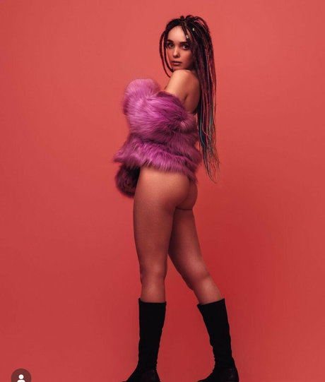 Alina V Ukraine star exclusive image