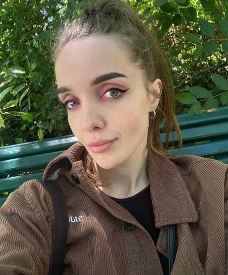 Alina V Ukraine nude model pics