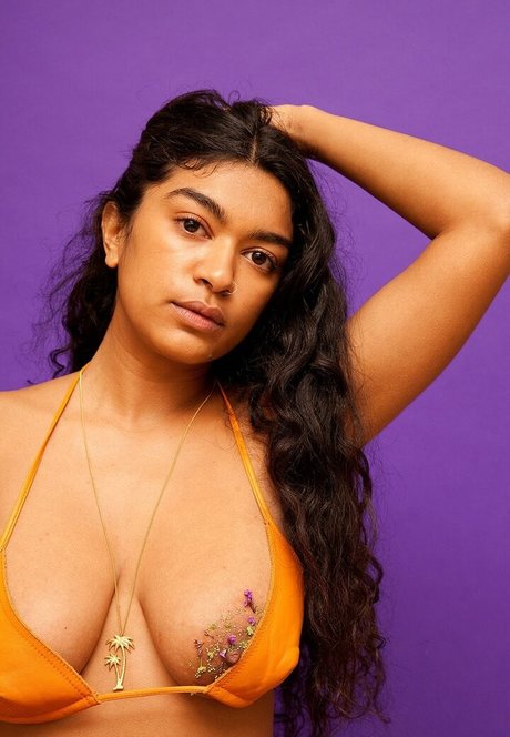 Lee Mariah Armoogam erotic pornstar pictures