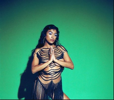 Lee Mariah Armoogam model pornographic pic