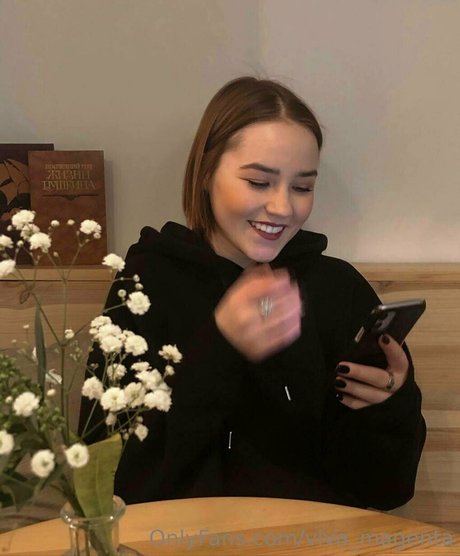 tiny onlyfans exclusive photo