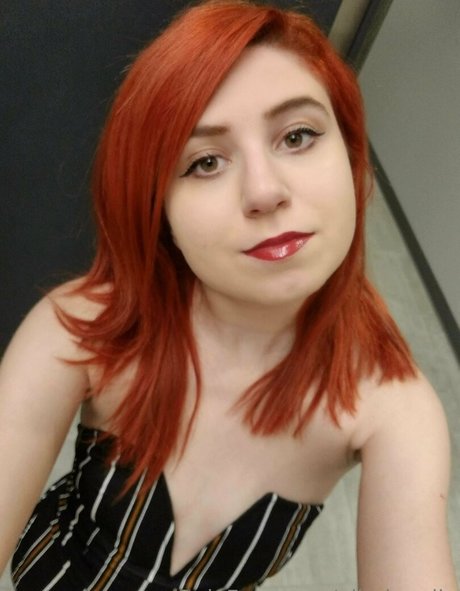 elladonella model naked gallery