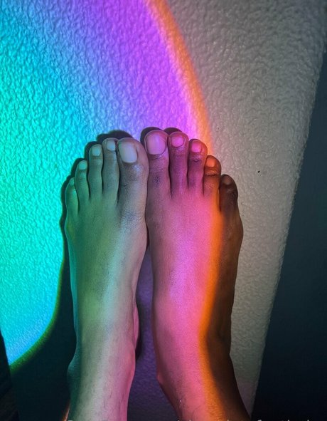 perfect feet onlyfans erotic photo