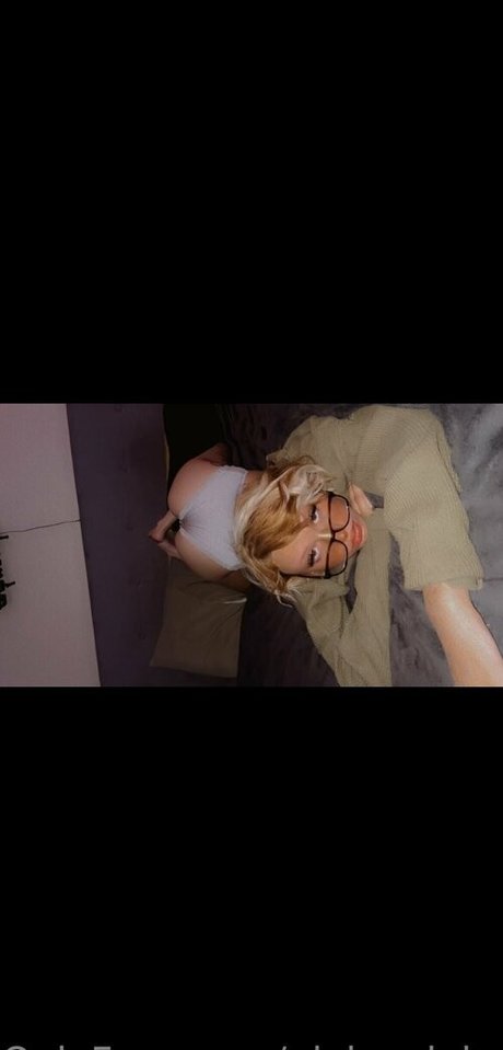 pixieeclaire pornstar free img