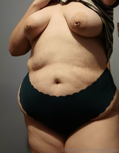 honeysteaa model pornographic photo