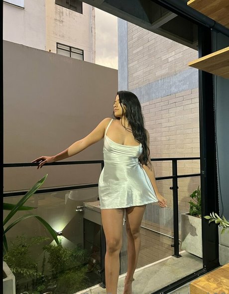 suuuuuki xxx star pics