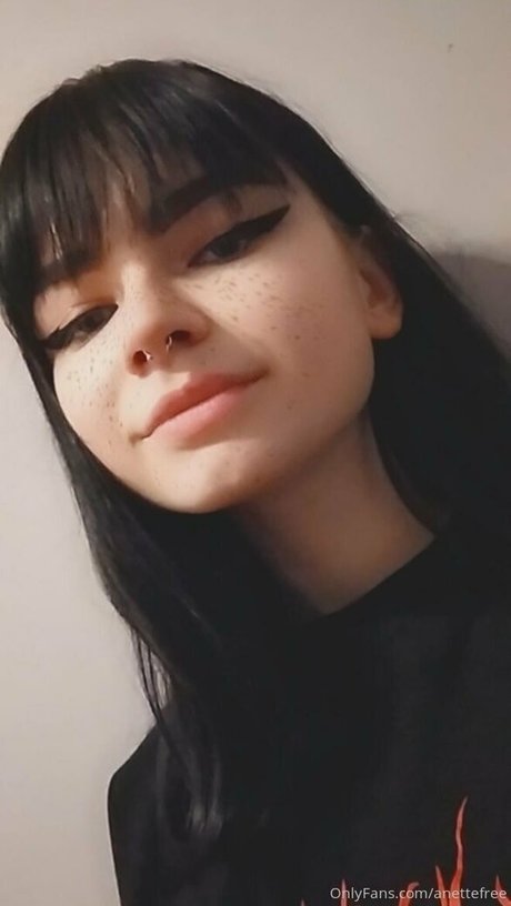 anettefree xxx model img