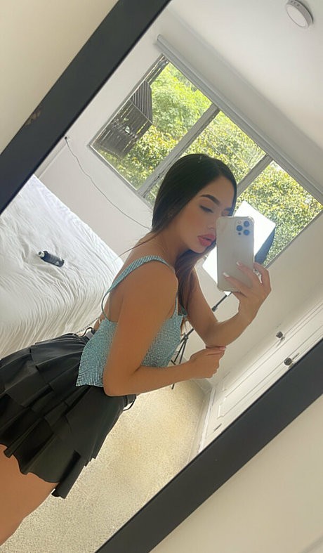 busty mom onlyfans adult photos