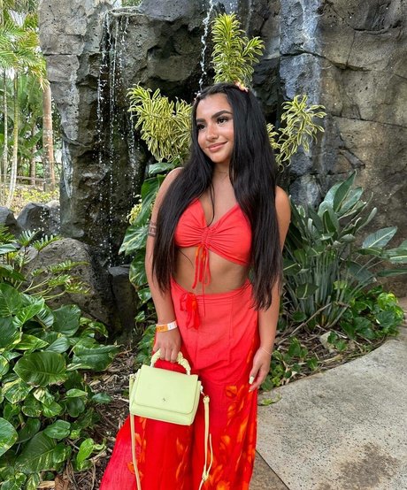 Tatiana McQuay hot model gallery