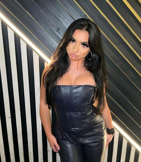 Tatiana McQuay Images