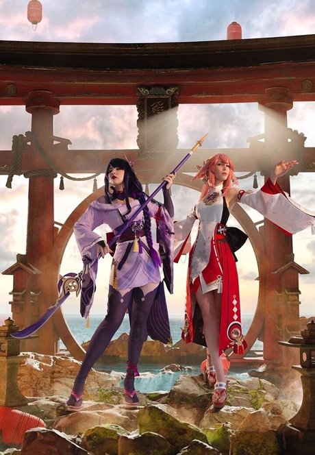 Mi2ray Cosplay hot actress image