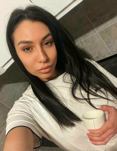 emmacosmo top star image