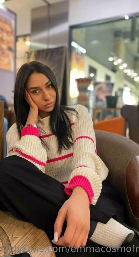 emmacosmo model art pic