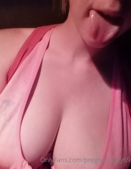 pregnantkitty69 perfect pornstar gallery