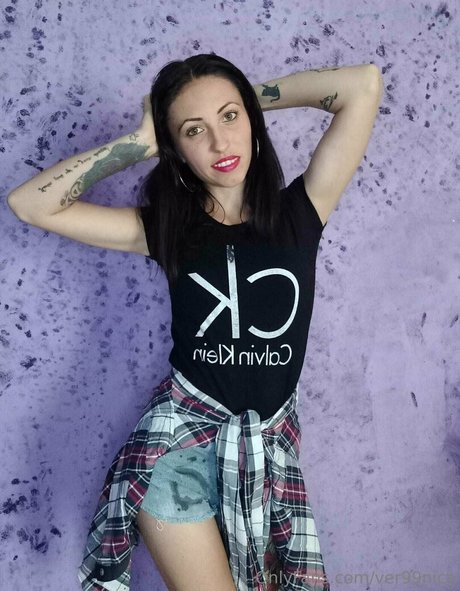 ver99nica nude model galleries