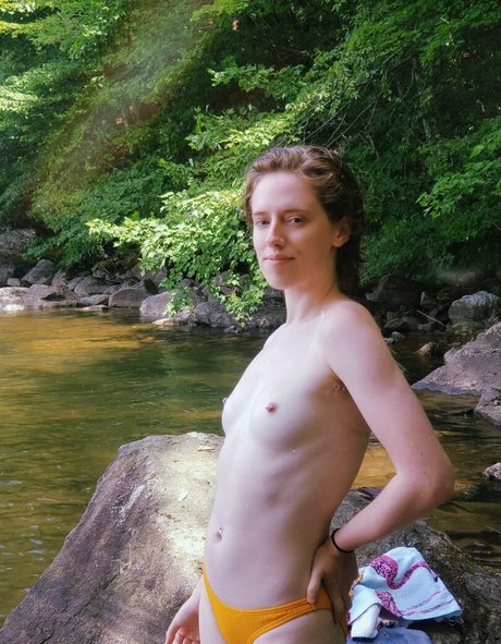 Anya Volz porn actress image