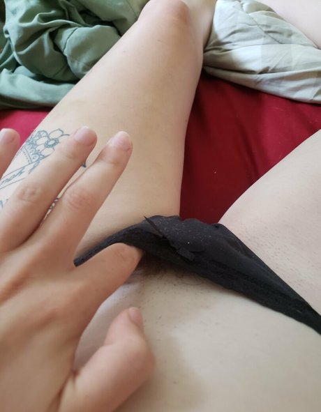 Anya Volz model xxx photo