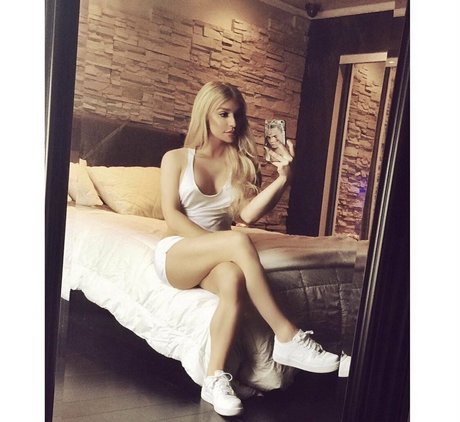 luvluvuxuluvluv pornographic star pics