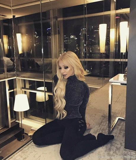 luvluvuxuluvluv star porn galleries