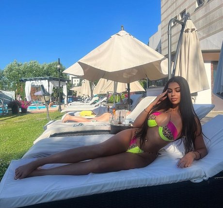 Mariaa beatrice model top gallery