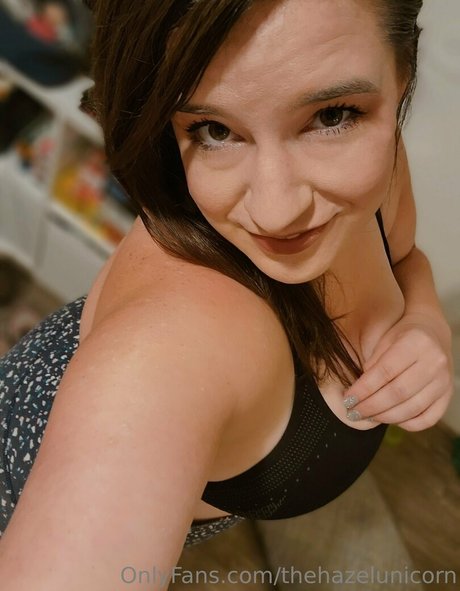 thehazelunicorn star top img